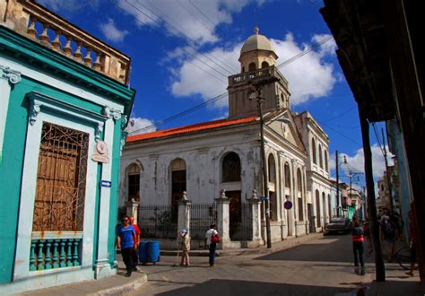 Viazul provides several buses a day to/from camagüey, havana, sancti spiritus, and santiago de cuba. Santa Clara, Cuba