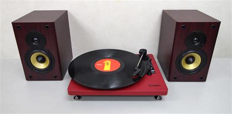 Ion Audioのレコードプレーヤー、compact Lpのご紹介です。