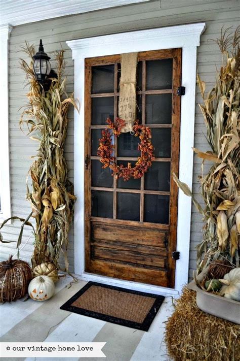 46 Of The Coziest Ways To Decorate Your Outdoor Spaces For Fall With