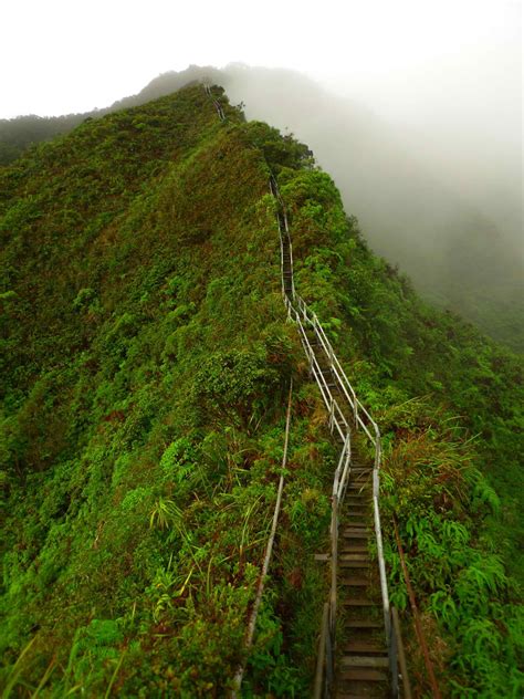 Haiku Stairs Hawaiis Stairway To Heaven Only In Hawaii