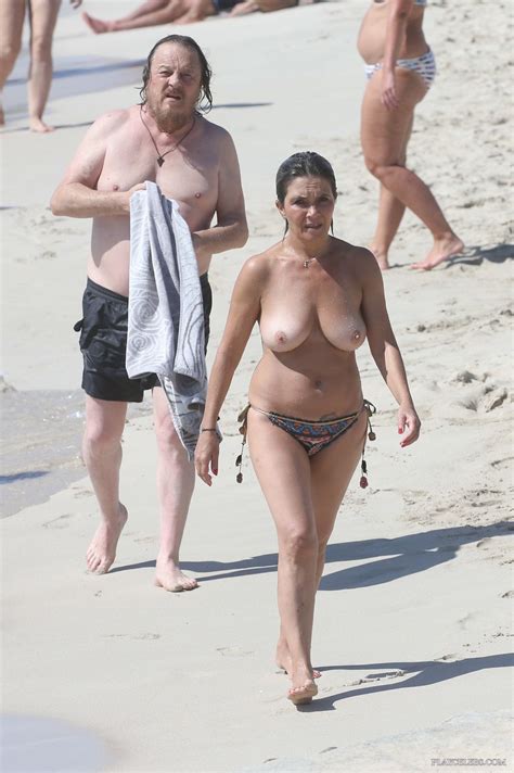 Francesca Mozer Nude Topless Beach Photos PlayCelebs Net