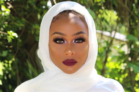 these 5 hijabi beauty influencers are taking over instagram about her