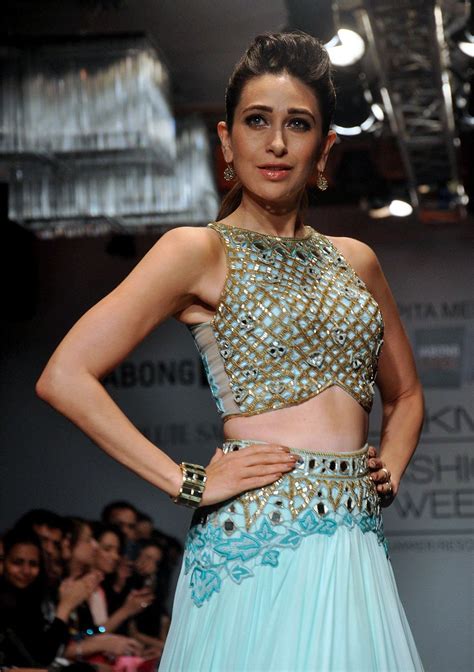 bollywood tollywood and más karishma mumbai lakme fashion week 2014 fashion lakme fashion