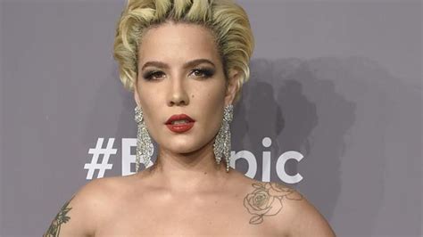 halsey flashes her nude tits at the vanity fair oscar party my xxx hot girl