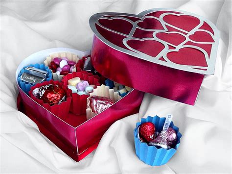 Heart shaped box so to oblige my little. Heart Shaped Box and Candy Cups - Pazzles Craft Room