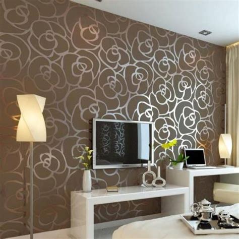 Forma más fácil de transformarlo es elegir papel tapiz modernos en sala de estar. PAPEL DE PAREDE para Sala de Estar e TV