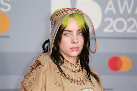 Billie Eilish Said She Lost 100k Followers Because Of Her Boobs Tv1 News