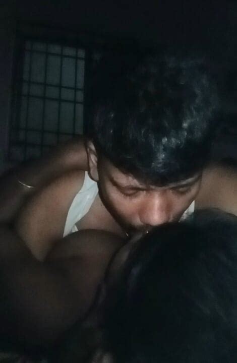indian boobs kissing xhamster