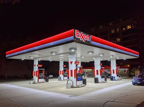 Robert Dyer Bethesda Row More Exxon Branding Added To Bethesda Gas