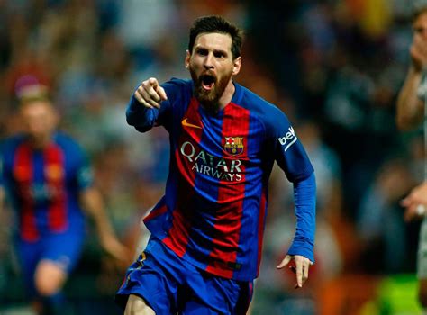 Lionel Messi Keeps Barcelona In La Liga Title Race As Bloodied Striker
