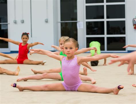 Rhythmic Gymnastics Groups Individuals Competitive Beginners
