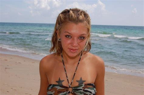 Pictures Of Sexy Lette Flashing On The Beach Porn Pictures Xxx Photos