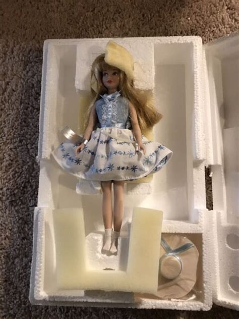 1993 Mattel Barbie Porcelain Limited Edition Skipper 30th Doll For Sale