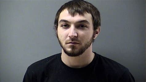 Se Iowa Man Arrested In Connection With Ottumwa Hy Vee Robbery