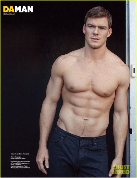 Alan Ritchson Shows Off His Rippling Eight Pack Abs In This New