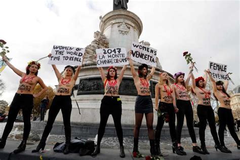 Manifestation à Paris contre les violences faites aux femmes