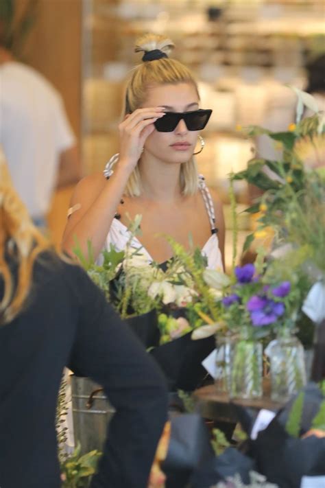 Hailey Bieber Braless 80 Photos Thefappening
