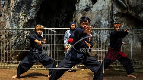 Sejarah Pencak Silat Teknik Dasar Dan Manfaatnya Untuk Kesehatan