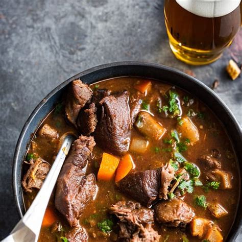 Wild zwijn stoofpot met met zunderts trappistenbier Smulweb recept