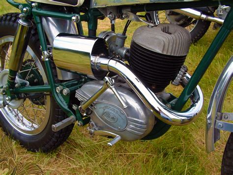 List of classic and old british bikes for sale including; vintage bike of the day: 1954 excelsior autocrat - bikerMetric