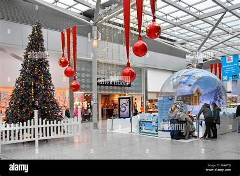 Romford Liberty Shopping Centre Interior And Decorated Christmas Tree