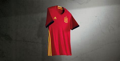Hole dir das originale spanien em trikot 2016 und genieße eine unvergessliche europameisterschaft 2016 in frankreich. Spanien EM 2016 Heim-Trikot veröffentlicht - Nur Fussball
