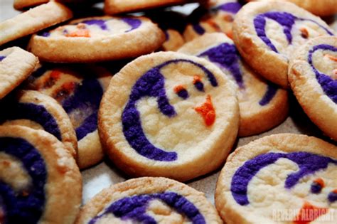This christmas cookie collection includes the following: pillsbury shape cookies | Tumblr