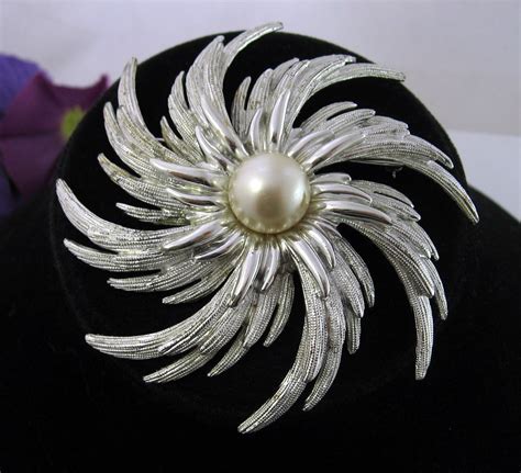 Sarah Coventry Pinwheel Brooch Vintage Pin Silvertone Faux Pearl Flower