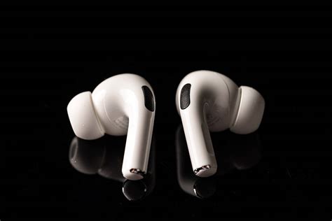 Leaked components do indicate that there will be two sizes of airpods pro, so maybe, just maybe. Leak points to exciting new features for Apple's next-gen ...