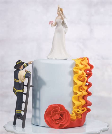 unusual crazy wedding cakes for the non traditional couple musely