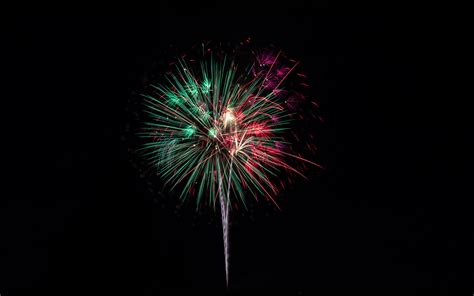 Download Wallpaper 3840x2400 Fireworks Salute Sparks Colorful 4k