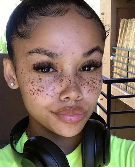 𝐏𝐈𝐍𝐓𝐄𝐑𝐄𝐒𝐓 𝐓𝐫𝐨𝐩𝐢𝐜𝐌 🌺 Beautiful Freckles Black Girls With Freckles