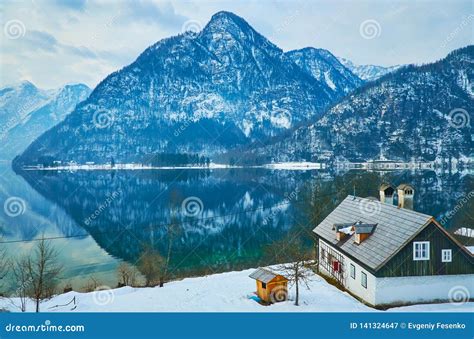 The House On Hallstattersee Lake Bad Goisern Austria Stock Image