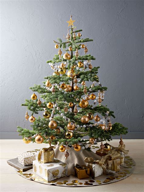22 Of Our Most Creative Christmas Tree Decorating Ideas Creative Christmas Trees Creative