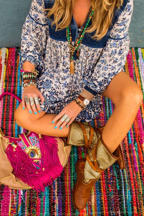 Bohemian Look Hippie Style Boho Boots Hippie Chic Outfits Boho Style