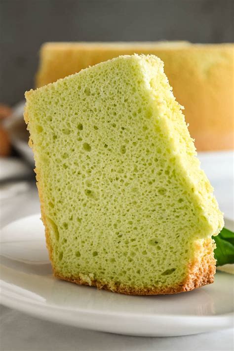 No Fail Pandan Chiffon Cake Easy Step By Step Recipe Foodelicacy