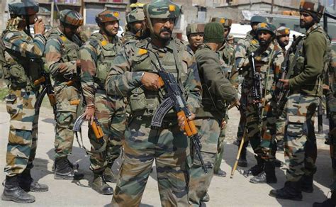Indian Army Soldiers From Rashtriya Rifles Unit In Kashmir 960 × 592