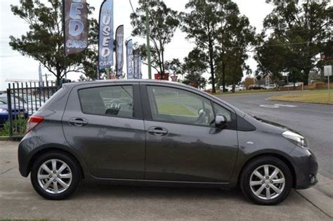 2013 Toyota Yaris Yrx Hatchback 3 Groves Ave Mulgrave Sydney Nsw 2756