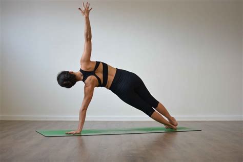 Vasisthasana Side Plank Pose Step By Step Yogateket