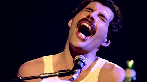 Перевод песни somebody to love — рейтинг: 4. Somebody To Love - Queen Live in Montreal 1981 [1080p ...