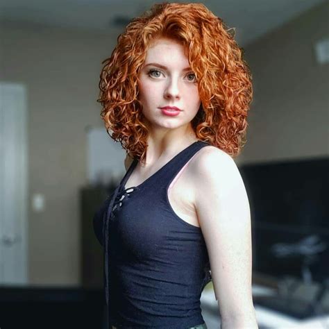 Pin By Lea Lukas On Red Hair Beautiful Red Hair Red Haired Beauty Red Hair Woman