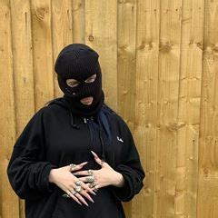 Billie eilish showed off her secret tattoo. BILLIE EILISH (@billieeilish) • Instagram photos and ...