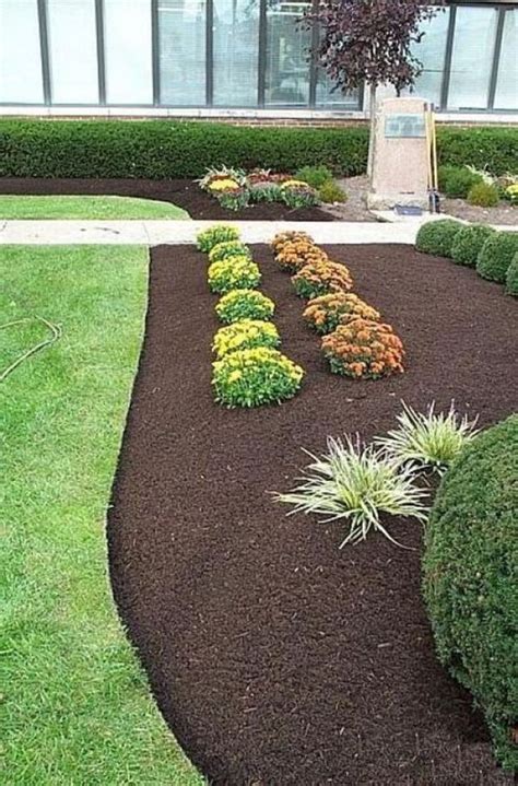 5 how to make your side yard look great mulch landscaping garden mulch garden mulch ideas