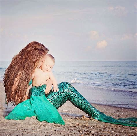 Someday I Want A Mom Baby Mermaid Photo Like This Mermaid Photos