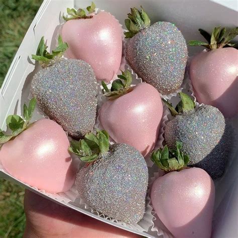 berryirresistible on instagram “pink and sparkly 😍 berryirresistible dippedinchocolate