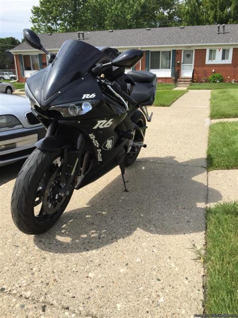 Yamaha racing blue, liquid silver, black w/ flames 2004: Yamaha R6 2005 Raven Edition Motorcycles for sale