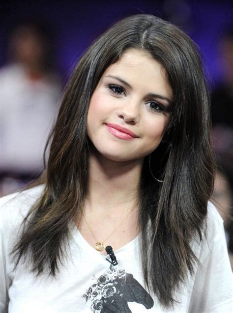 Selena Gomez Hairstyles Long Straight Hair Popular Haircuts
