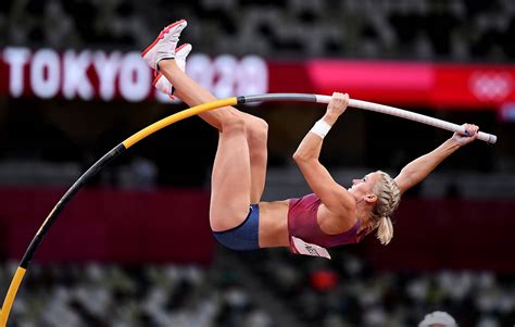 Photos Katie Nageotte Wins Olympic Gold In Women S Pole Vault Boston