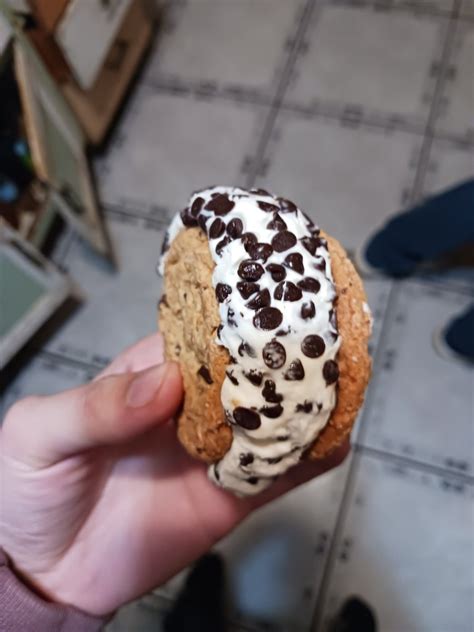 Kgaysilentk On Twitter The Fuck Is This Tj Ice Cream Sandwich