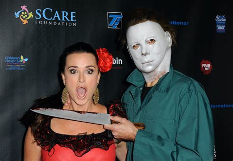 halloween kills kyle richards from rhobh reveals what really terrified her while filming